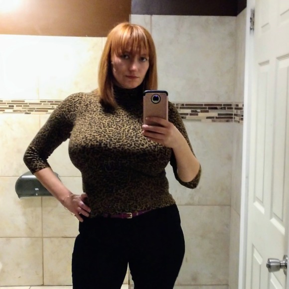 Meet your Posher, Rebecca - Picture 5 of 5